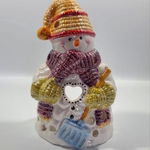 Yankee Candle Shoveling Snowman Luminary Christmas with luster finish